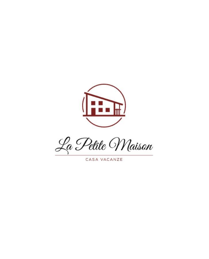 La Petite Maison เอากุสตา ภายนอก รูปภาพ